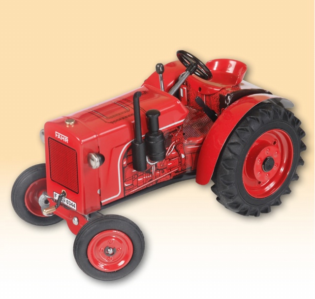 Traktor FAHR F22 Blechspielzeug