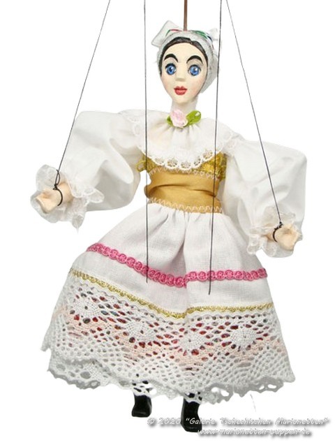 Marionette in Landestracht